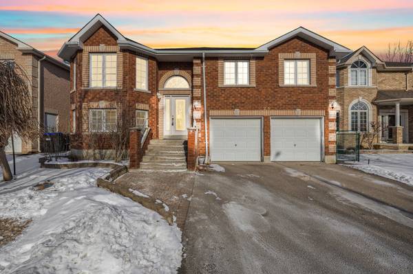 28 Saint AVE, Bradford West Gwillimbury, ON L3Z 3H6