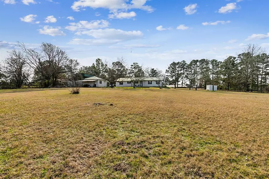 10128 County Road 3407, Brownsboro, TX 75756