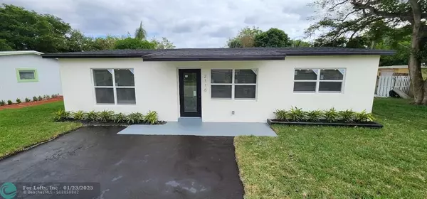 2116 NE 3rd St, Boynton Beach, FL 33435