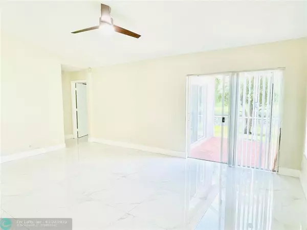 Weston, FL 33331,4379 Dogwood Cir