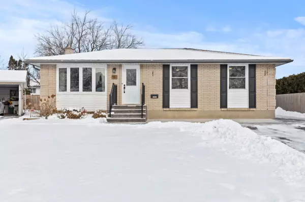 5 Chelmsford CT, St. Catharines, ON L2M 6H4