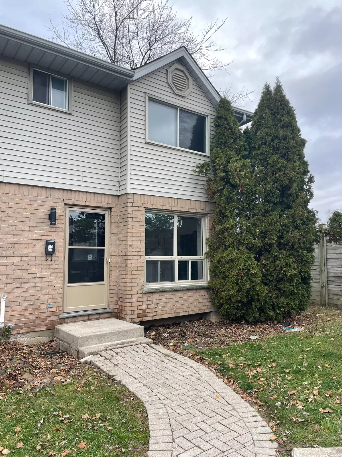 London, ON N6C 5T5,35 Waterman AVE #30