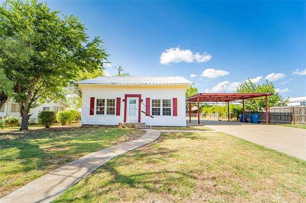 606 W Williams Street, Breckenridge, TX 76424