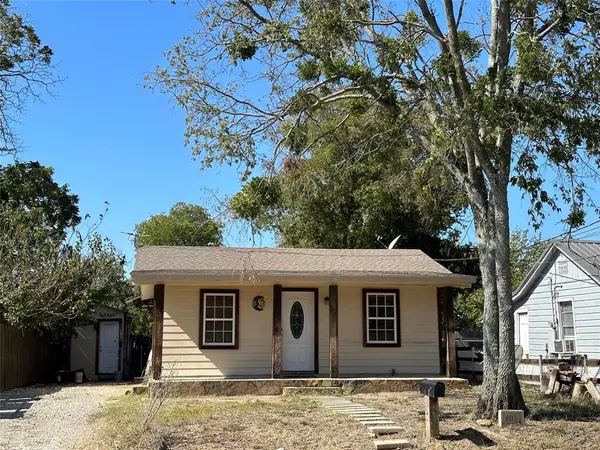 803 N Rusk Street, Weatherford, TX 76086