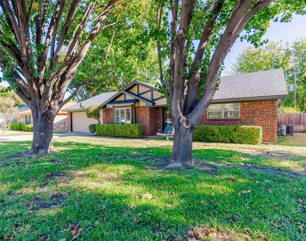 North Richland Hills, TX 76180,5532 Shady Meadow Street