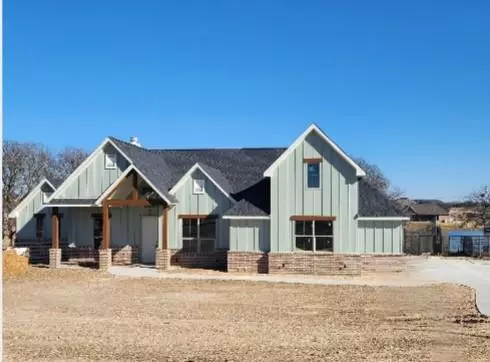 2044 Downslope Lane, Weatherford, TX 76087