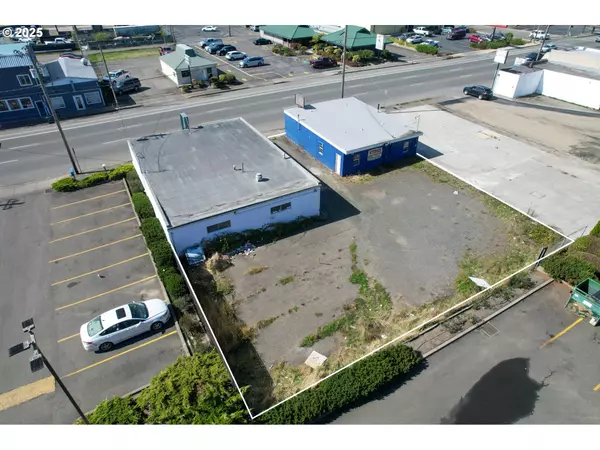 852/862 S BROADWAY, Coos Bay, OR 97420