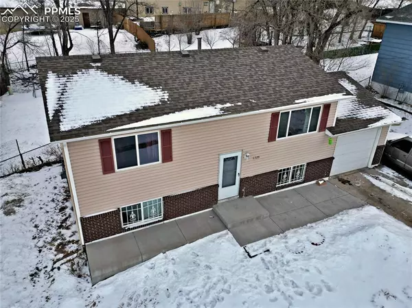 1725 Carmel DR, Colorado Springs, CO 80910