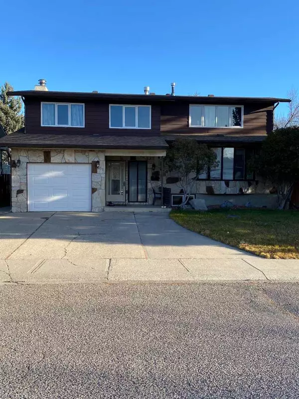 106 LAVAL RD West, Lethbridge, AB T1K 4E8