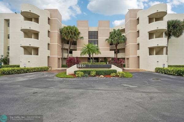 5651 Camino Del Sol  #103, Boca Raton, FL 33433