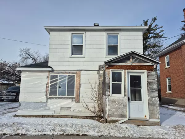 35 Edward ST, Arnprior, ON K7S 2X3