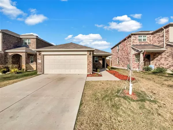 1090 Castroville Drive, Forney, TX 75126