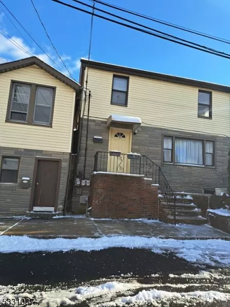 2414 3rd St, Fort Lee Boro, NJ 07024