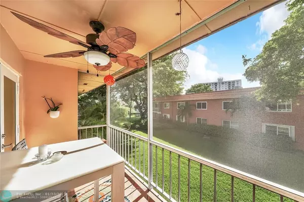 Wilton Manors, FL 33305,200 NE 19th Ct  #206-M