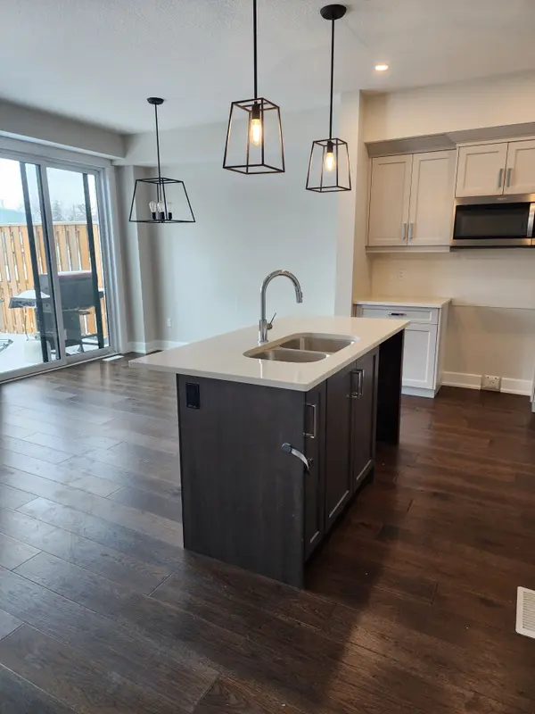 Strathroy-caradoc, ON N0L 1W0,601 Lions Park DR #71