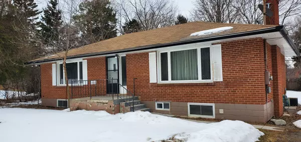 544 Gillmoss RD, Pickering, ON L1W 3J4