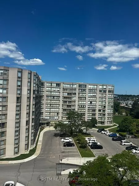 175 Cedar AVE #808, Richmond Hill, ON L4C 9V3