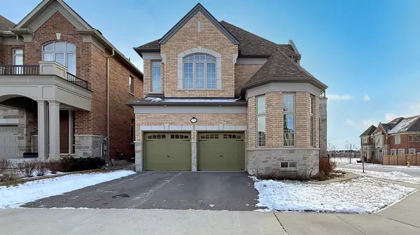 72 St Ives CRES, Whitby, ON L1P 0C5