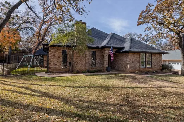 12 Troon Drive, Trophy Club, TX 76262