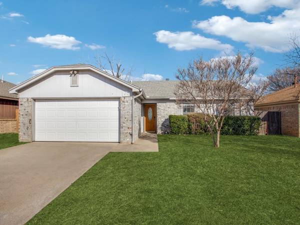 5732 Springtide Drive, Fort Worth, TX 76135