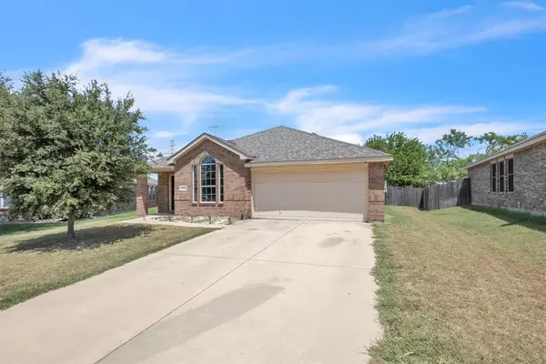 6329 Stone Lake Drive, Fort Worth, TX 76179