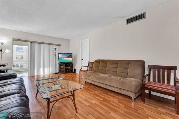 100 Ashbury Rd  #211, Hollywood, FL 33024