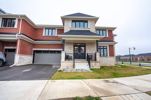 45 Great Falls BLVD, Hamilton, ON L8B 1X8