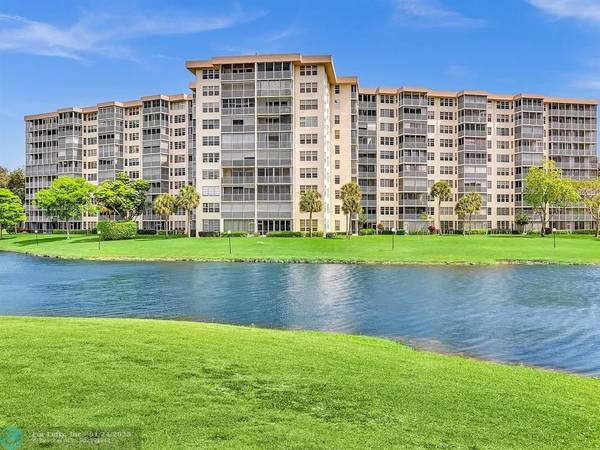 3507 Oaks Way  #809, Pompano Beach, FL 33069