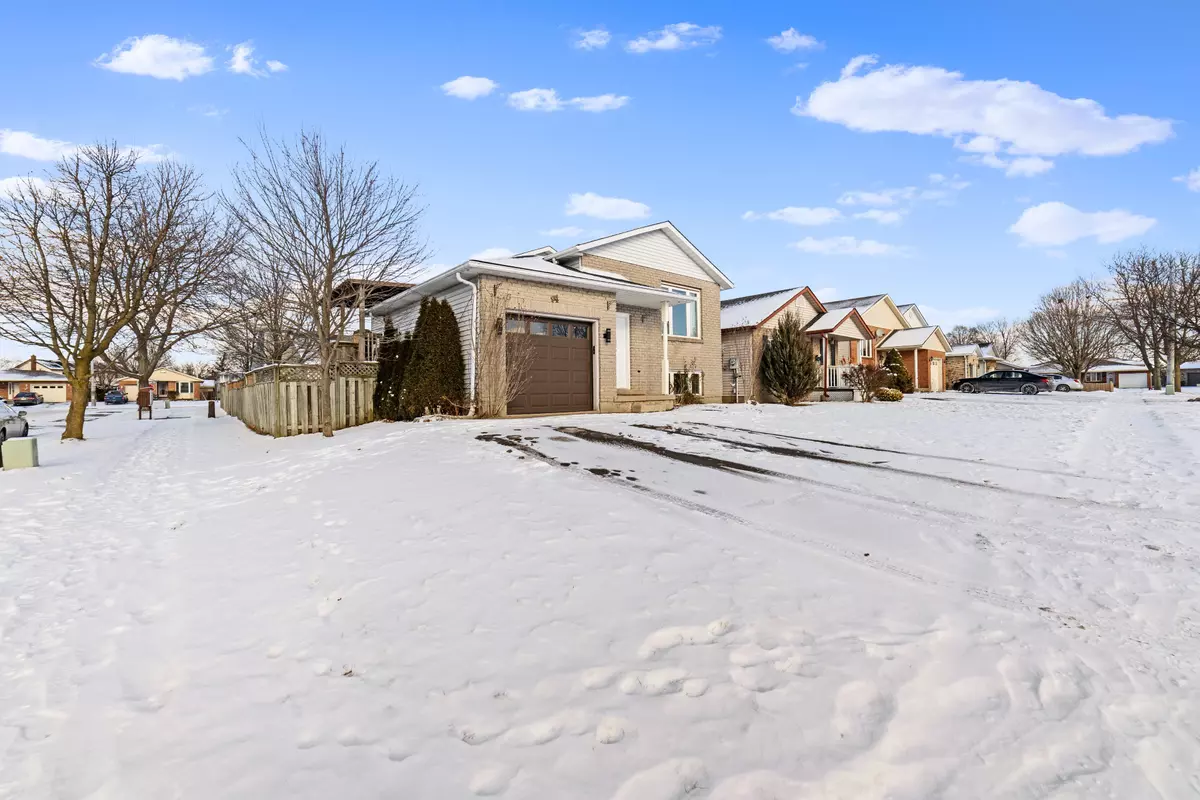 Welland, ON L3C 6W2,44 Poplar CRES