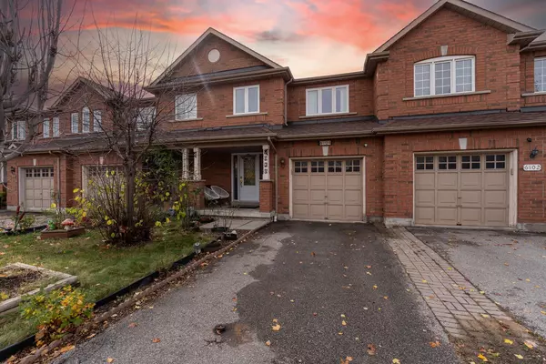 6104 ROWERS CRES, Mississauga, ON L5V 3A2