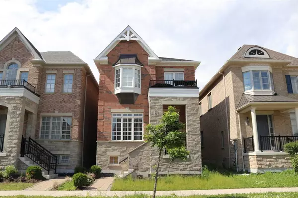 248 Paradelle DR, Richmond Hill, ON L4E 1E7