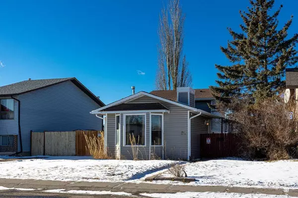 52 Fallswater RD Northeast, Calgary, AB T3J1B1