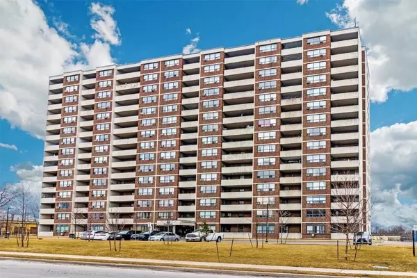 Toronto C13, ON M4A 2S2,25 Sunrise AVE #403