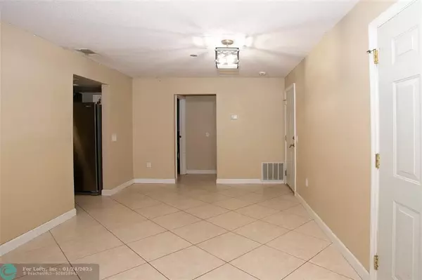 Sunrise, FL 33322,9870 NW 25th Ct