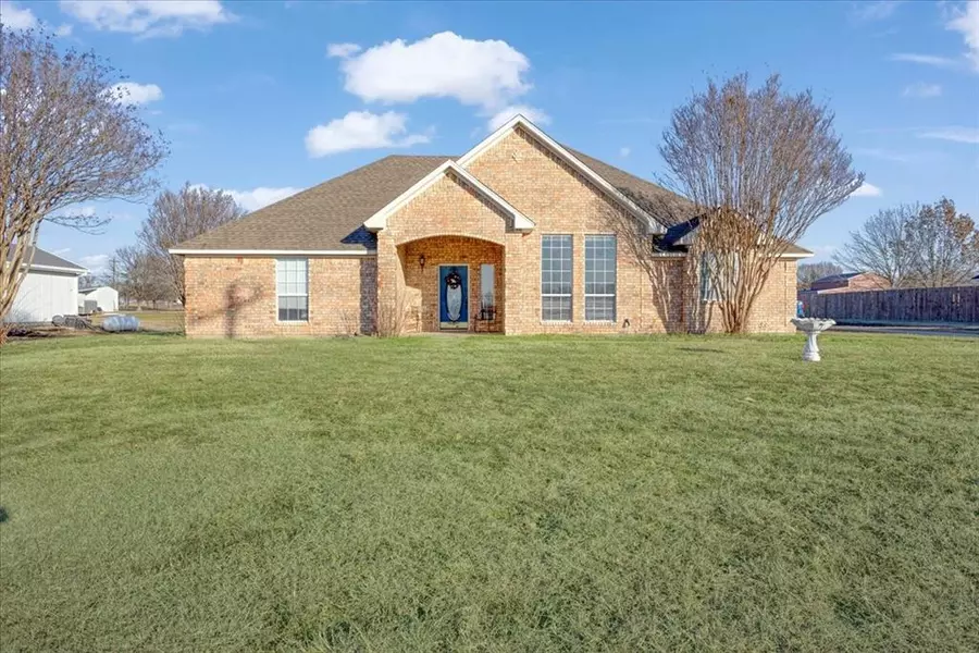 312 Jim Jones Road, Van Alstyne, TX 75495