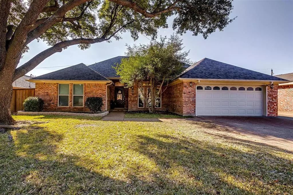 Arlington, TX 76001,3812 Meadowmere Lane