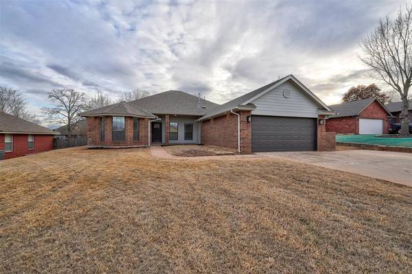 11546 Berkshire Court, Midwest City, OK 73130