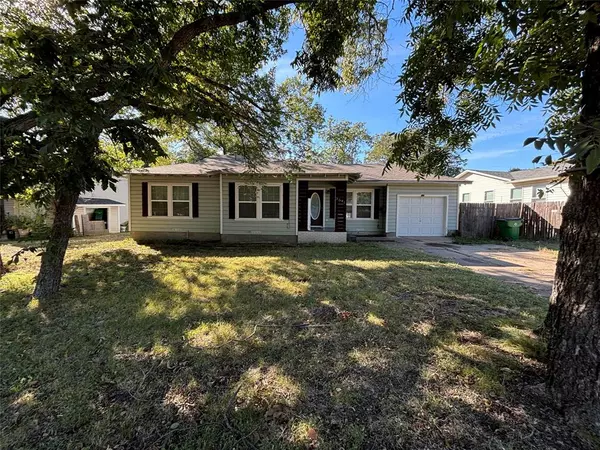 3541 Parker Road E, Haltom City, TX 76117