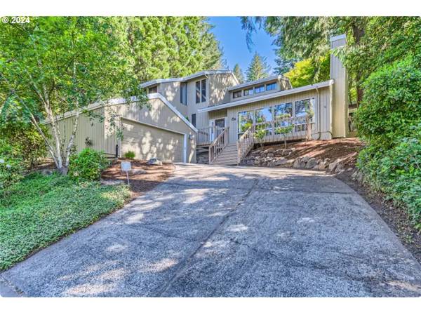 48 AQUINAS ST, Lake Oswego, OR 97035