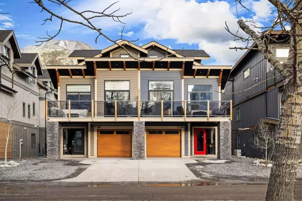 1418 2nd AVE #3, Canmore, AB T1W 1M9