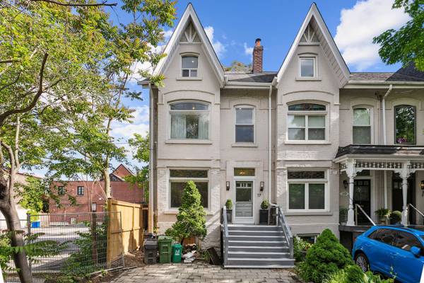 17 Marlborough AVE, Toronto C02, ON M5R 1X5