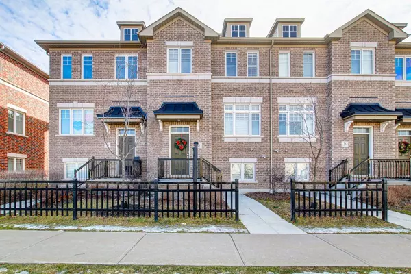 26 Streathern WAY, Clarington, ON L1C 0S4