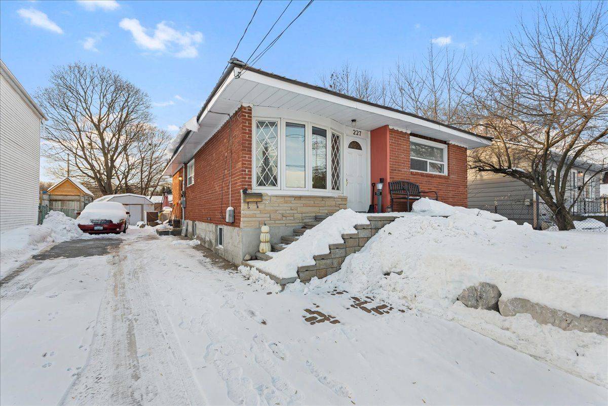 Barrie, ON L4N 3X6,227 Southview RD