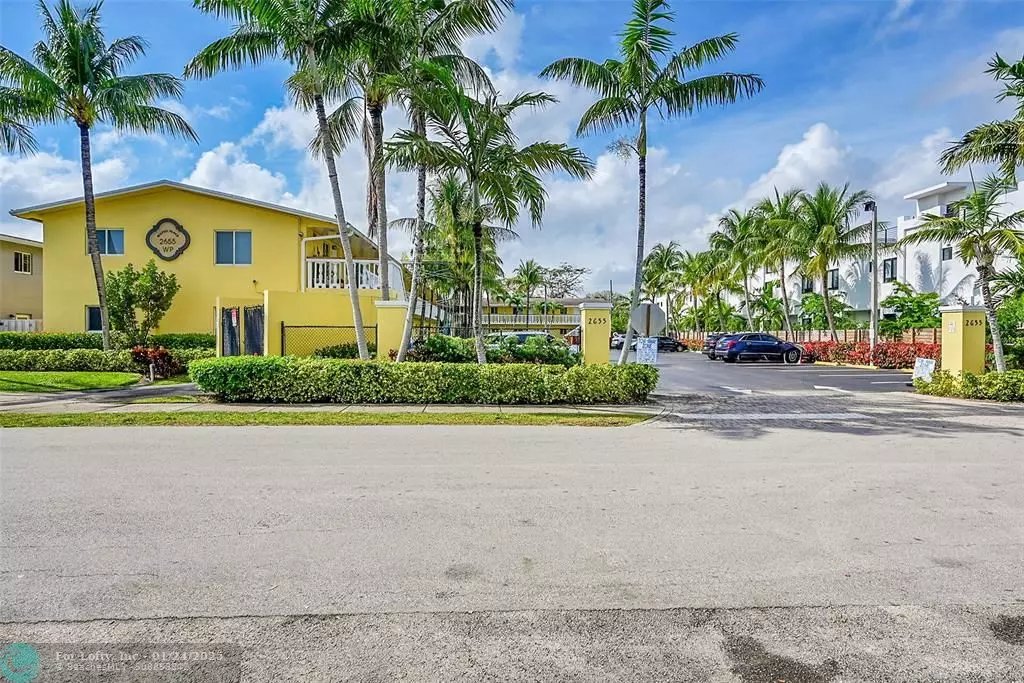 Wilton Manors, FL 33334,2655 NE 8th Ave  #210