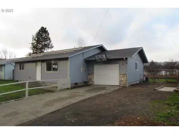 Roseburg, OR 97471,146 GEORGINNA DR