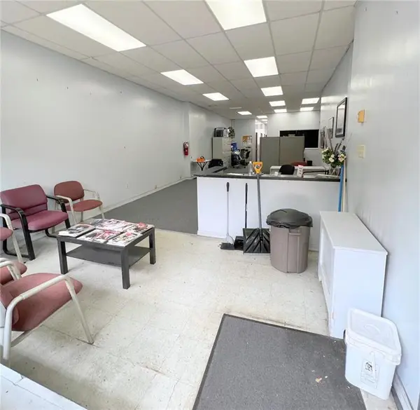 60-60 Fresh Pond RD, Maspeth, NY 11378