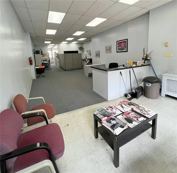 60-60 Fresh Pond RD, Maspeth, NY 11378