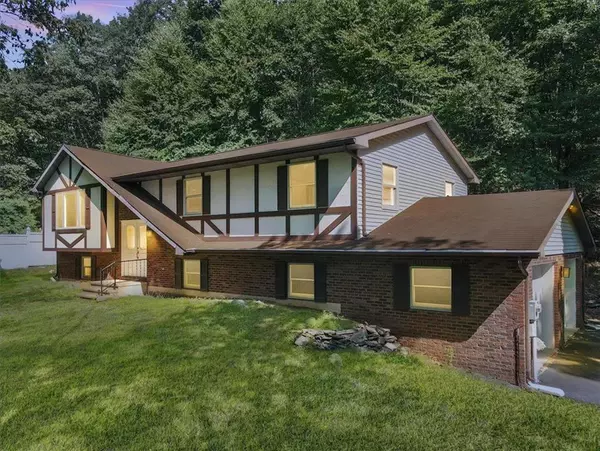 Chestnuthill Twp, PA 18330,888 Lower Mountain Drive