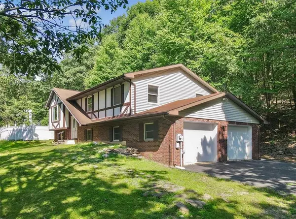 Chestnuthill Twp, PA 18330,888 Lower Mountain Drive