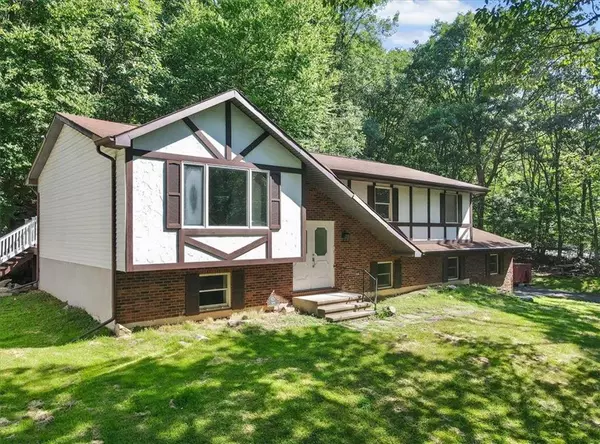 Chestnuthill Twp, PA 18330,888 Lower Mountain Drive